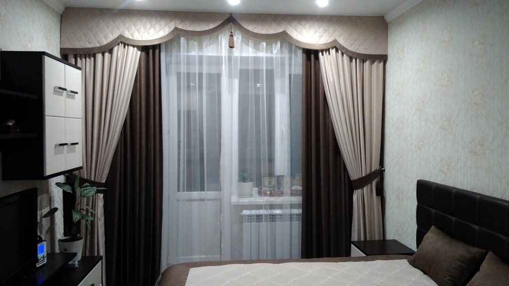 Curtains for a bedroom with a balcony door 36 фото