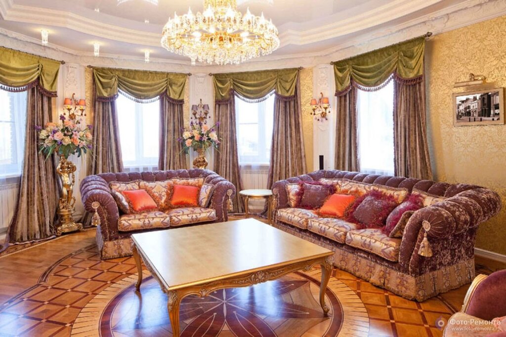 Baroque style curtains for the living room