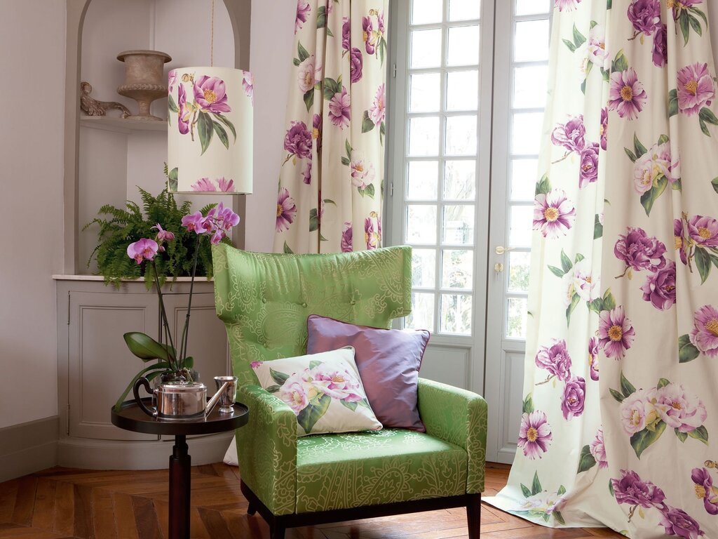 Curtains with flowers