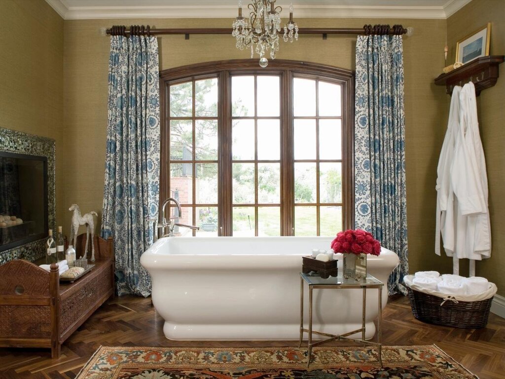 Shower curtain for the bathroom window