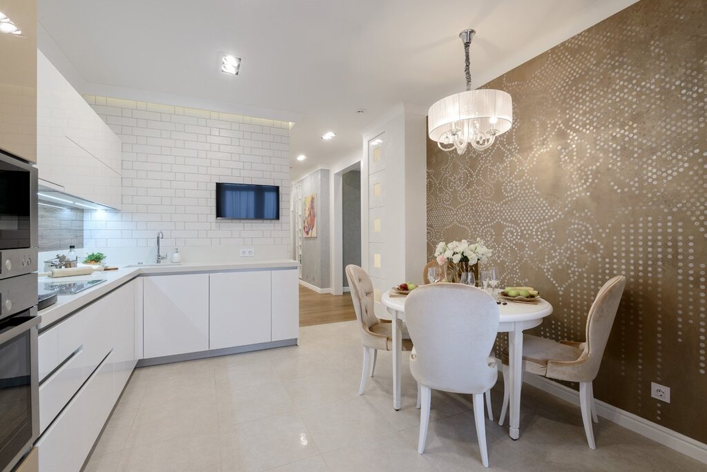 Plastering the walls in the kitchen