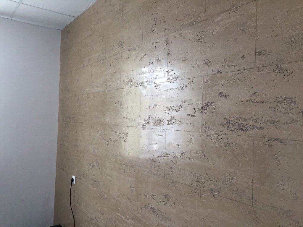 Travertine plaster