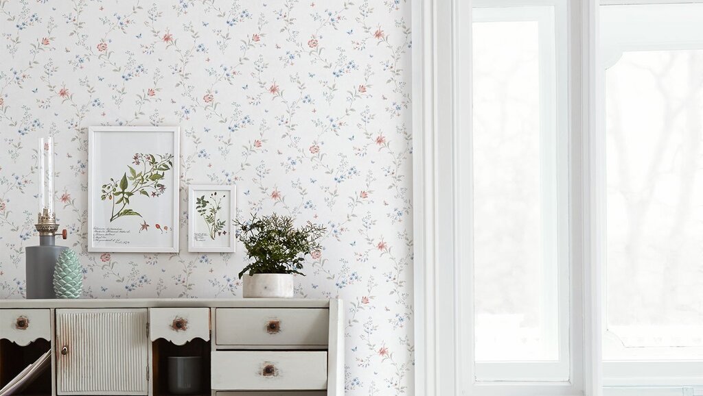 Swedish wallpaper in the interior