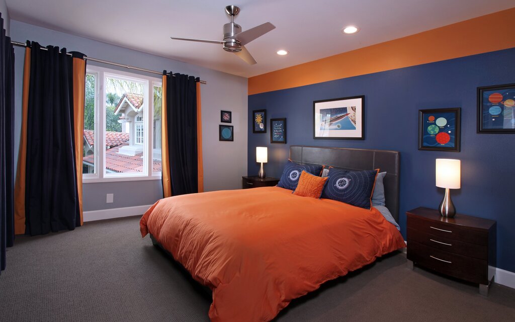 Blue-orange room