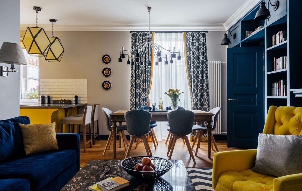 A blue sofa in the interior color combination