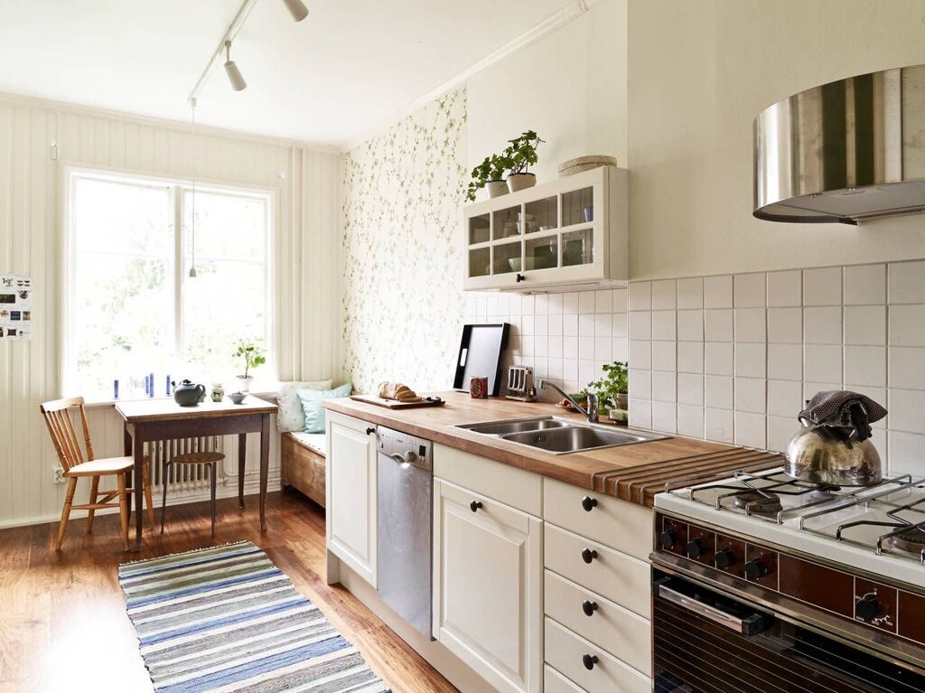 Scandi wallpaper for the kitchen