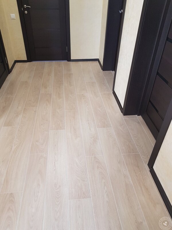 Combination of linoleum and doors 34 фото