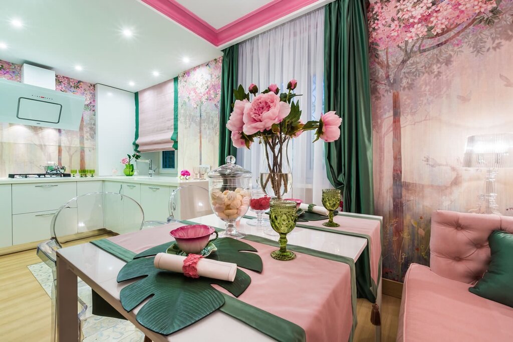 The combination of pink and green in the interior