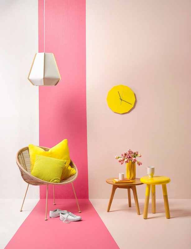 The combination of pink and yellow in the interior