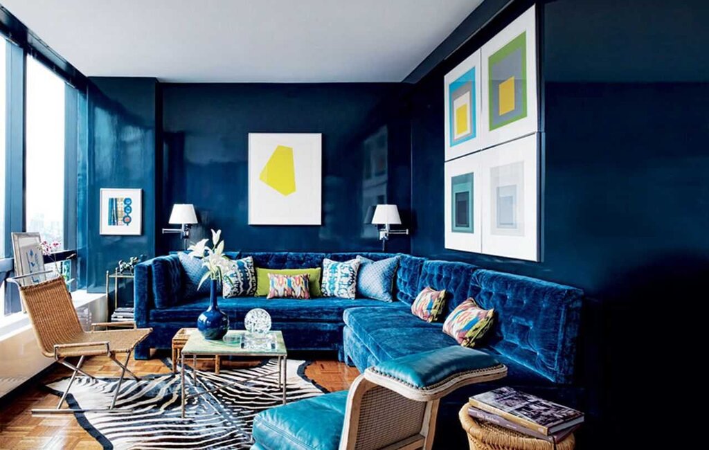 Combination of blue in the interior