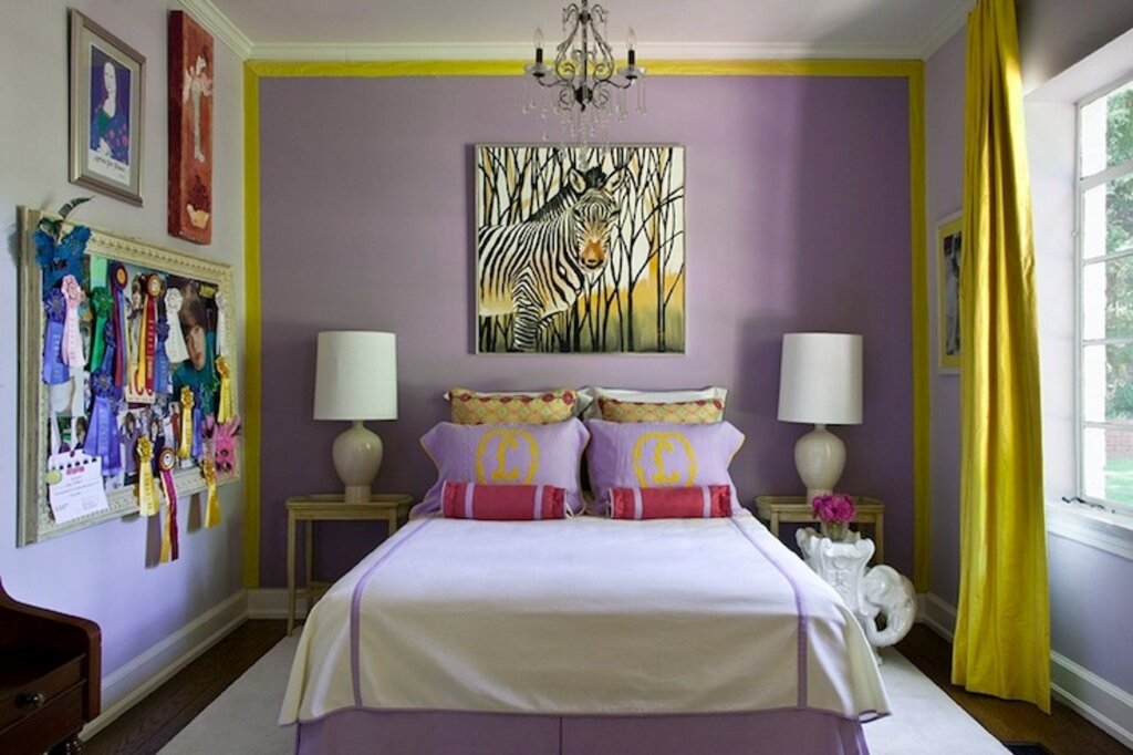 Combination of yellow and purple in the interior