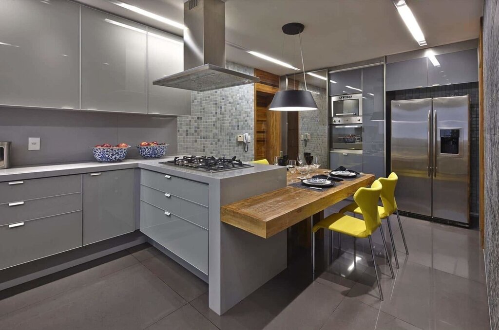 A modern kitchen in gray tones