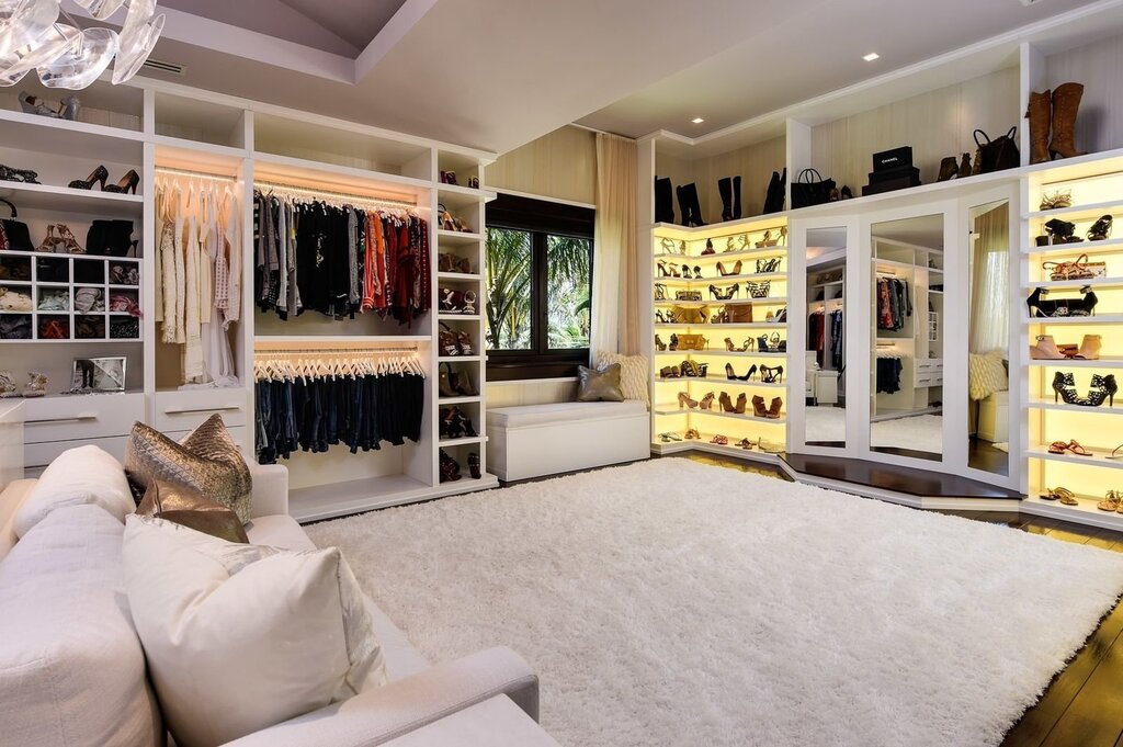 Bedroom with walk-in closet