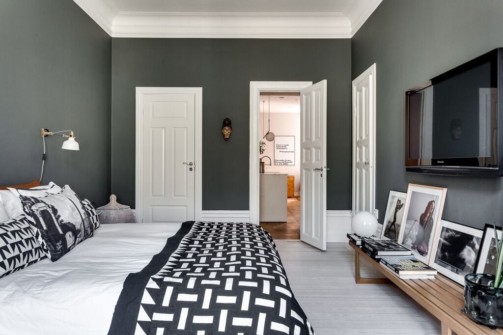 Bedroom with a gray floor