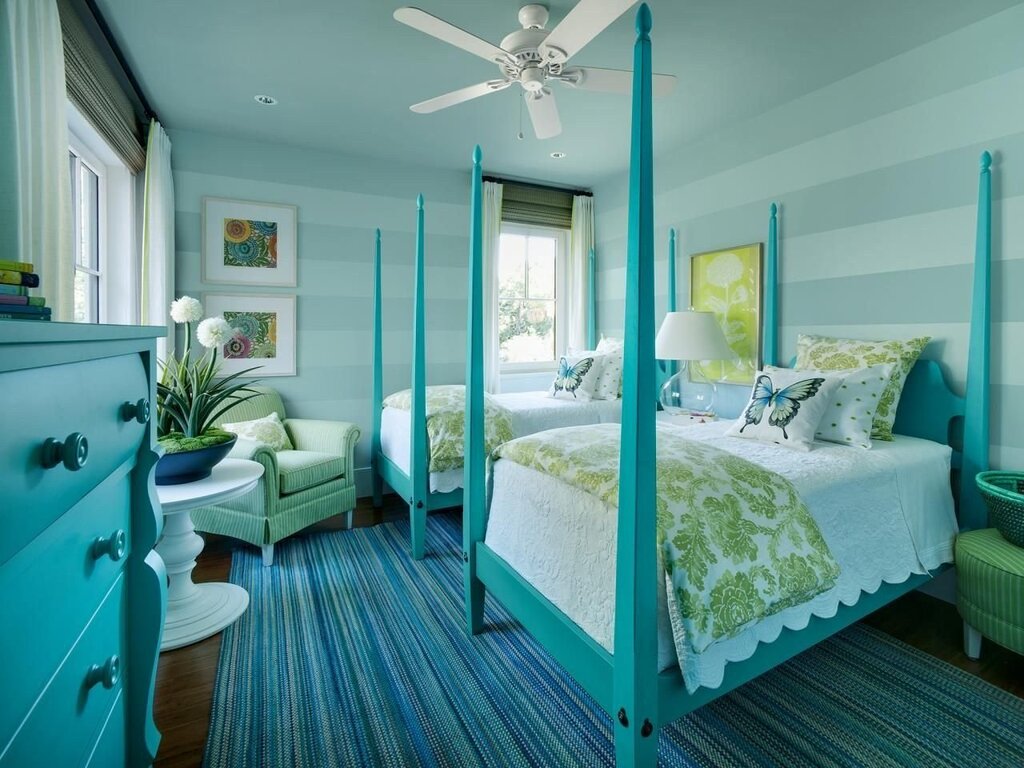 Bedroom in Tiffany color