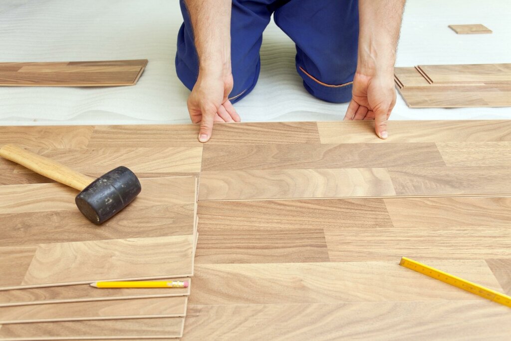 Methods of laying parquet flooring