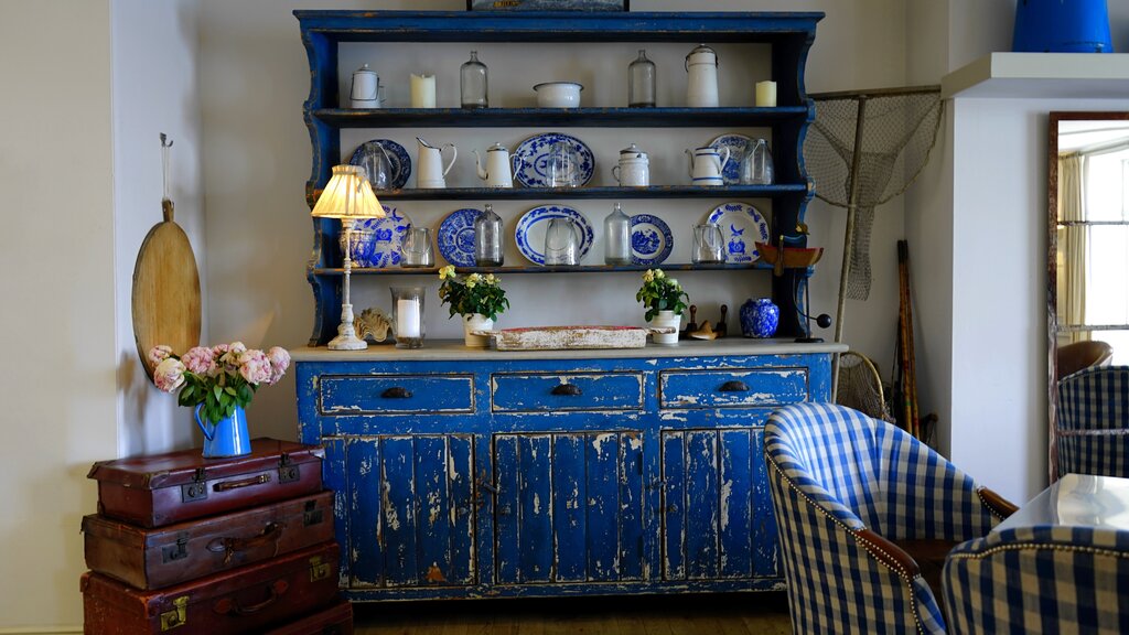 Old furniture in the interior