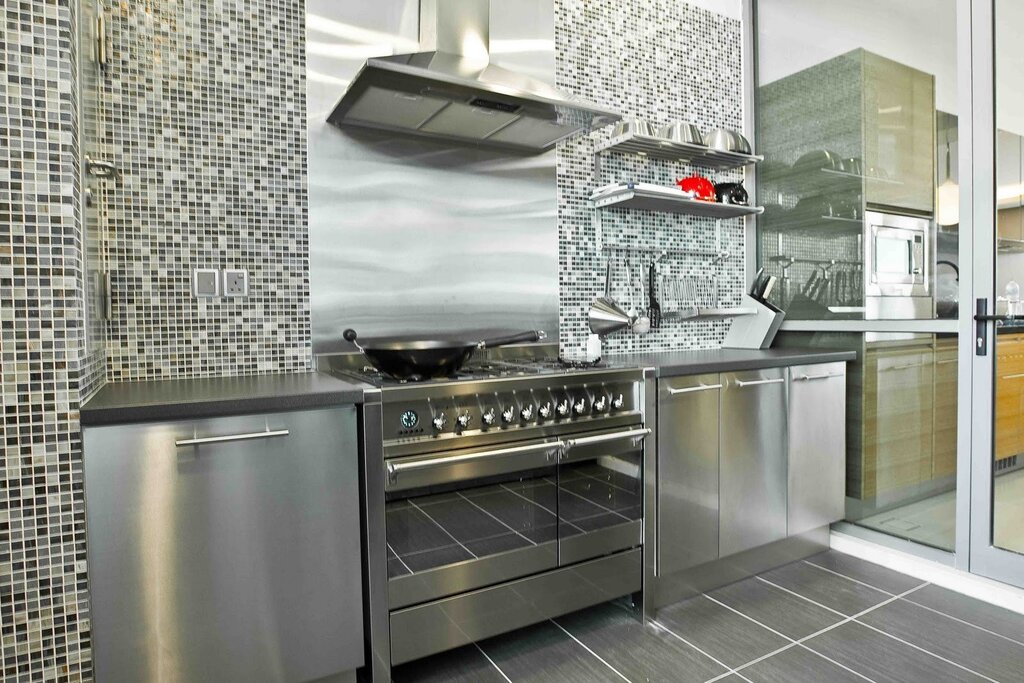 Glass mosaic for the kitchen