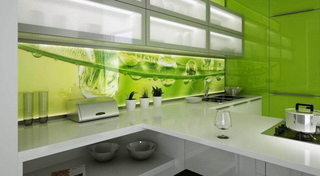 Glass panels for the kitchen