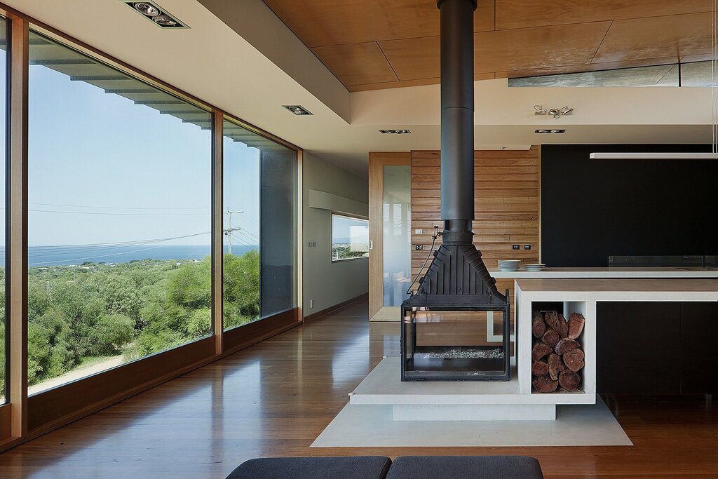 Glass fireplace