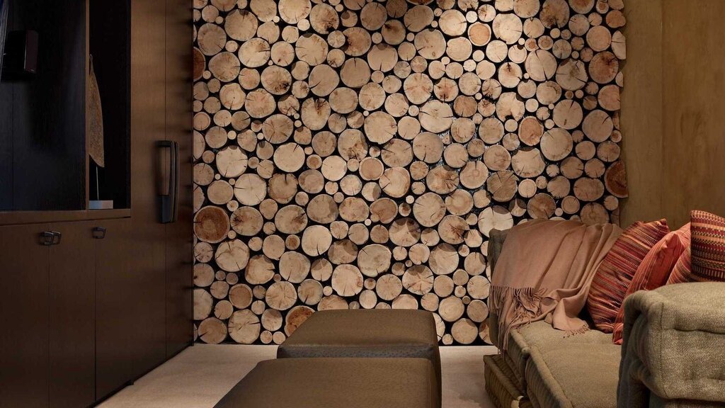 A wall made of round wood slices