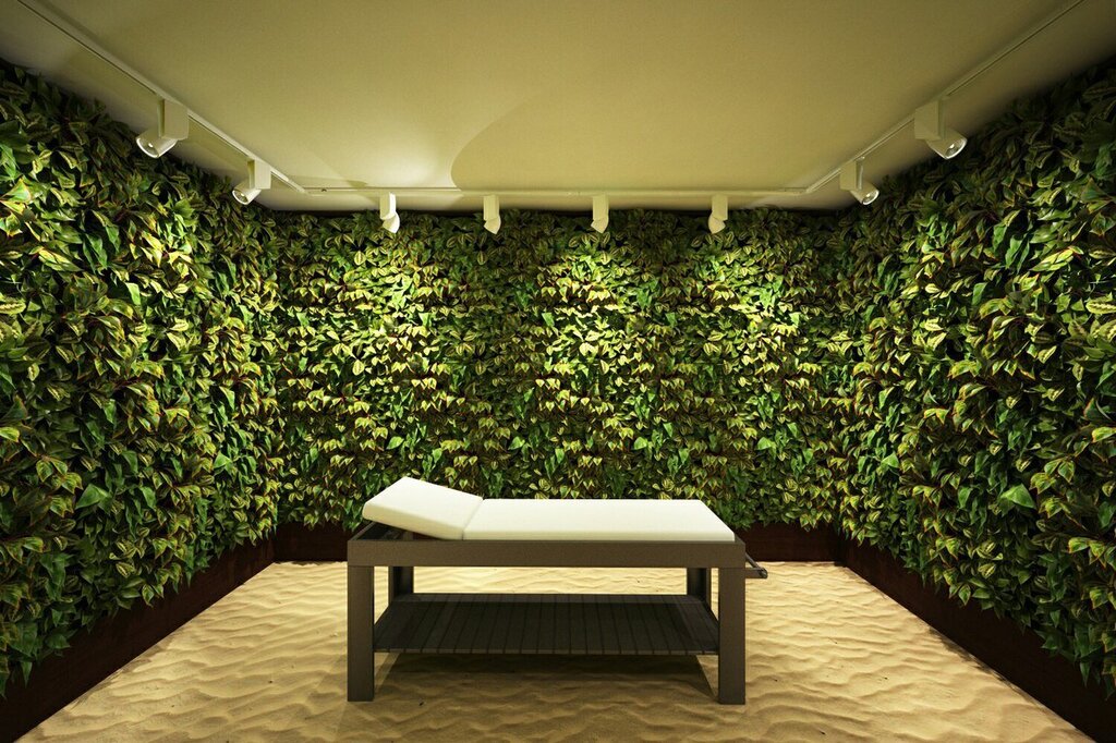 A wall of greenery