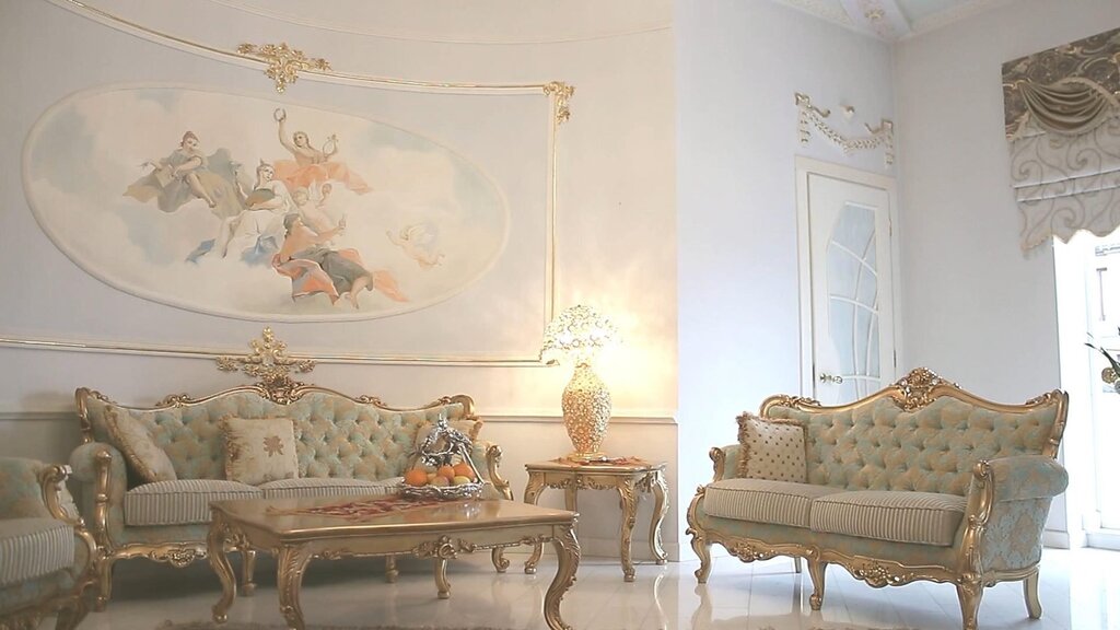 Rococo style in apartment interior