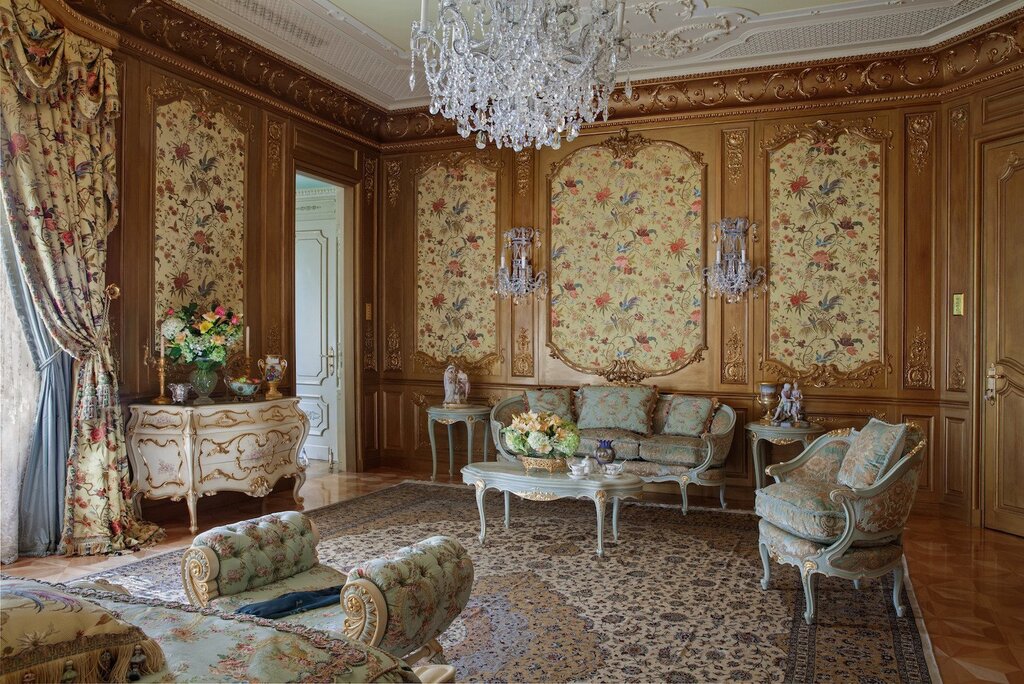 Style of Russian estate in the interior