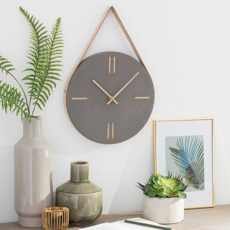 Stylish wall clock