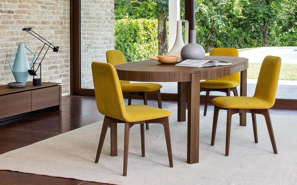 Stylish chairs for the kitchen