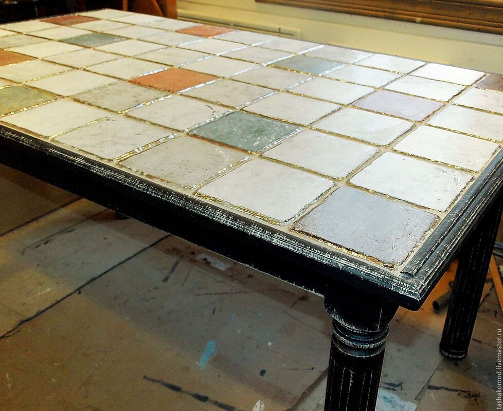 Tile table