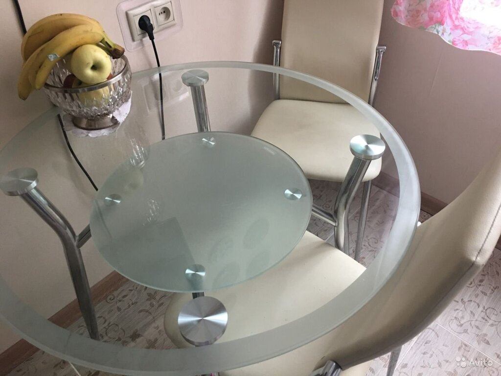 Round glass kitchen table