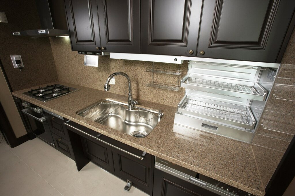 Countertop and backsplash made of artificial stone