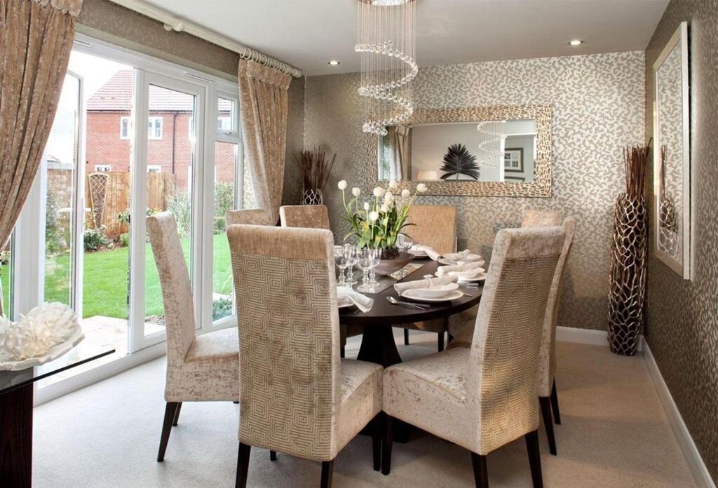 Dining room in the apartment