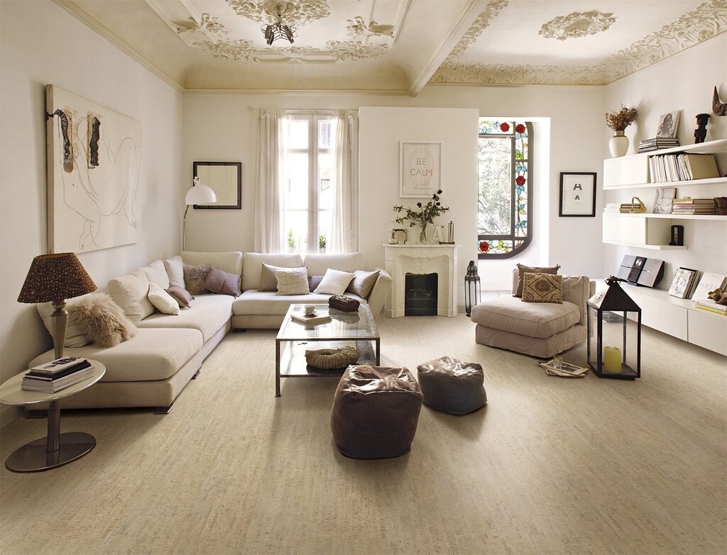 Light-colored flooring in the interior