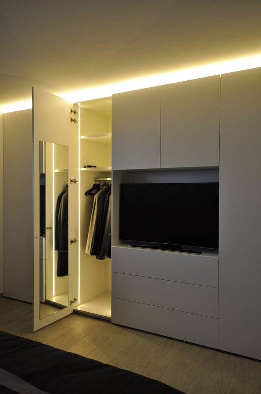 LED cabinet lighting