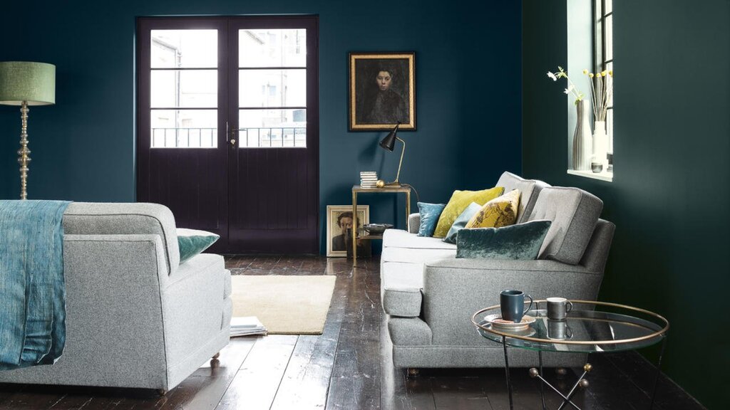 Dark blue paint for walls