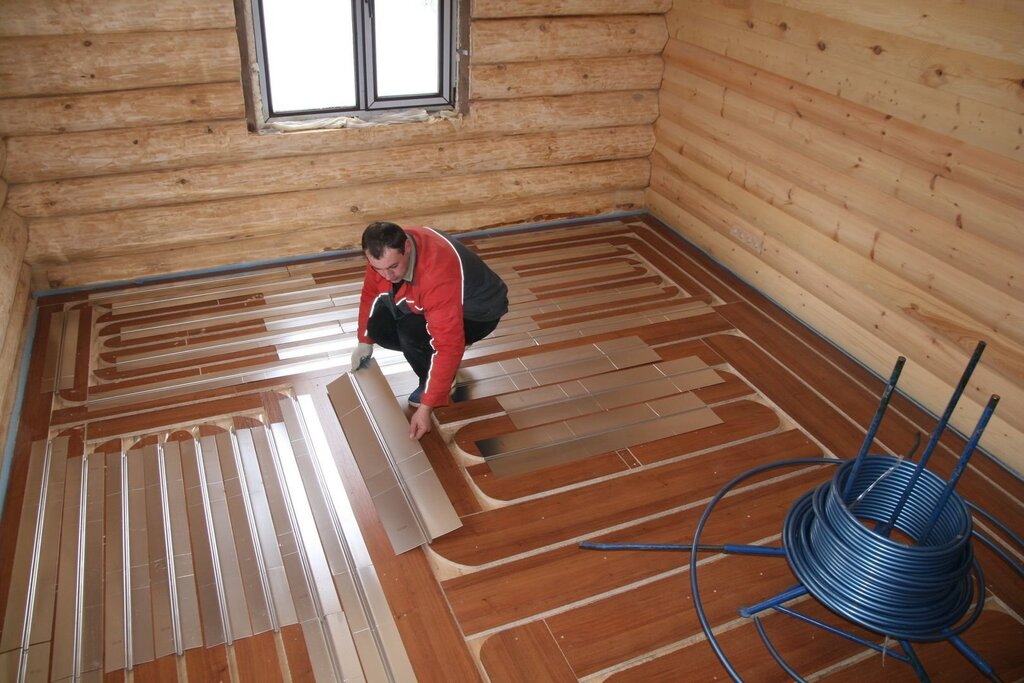 Heated floor in a country house