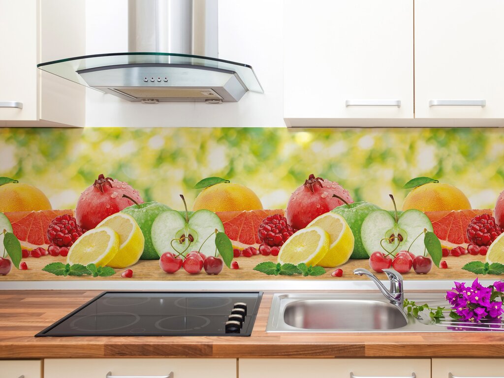 Heat-resistant panel for the kitchen