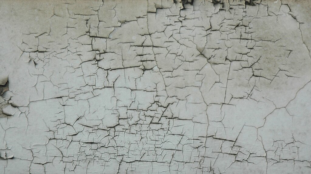 Cracks in the plaster