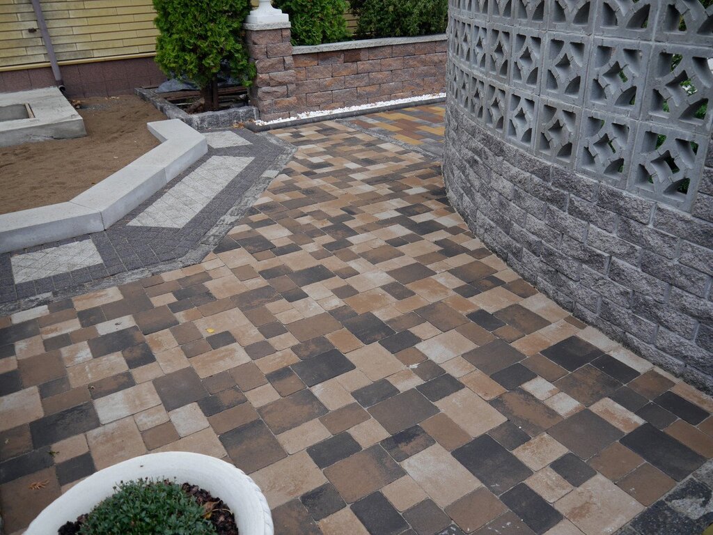 Venetian paving tiles