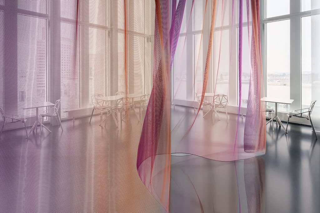 Colored tulle in the interior