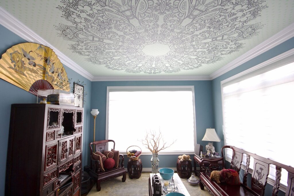 Colored stretch ceilings in the interior