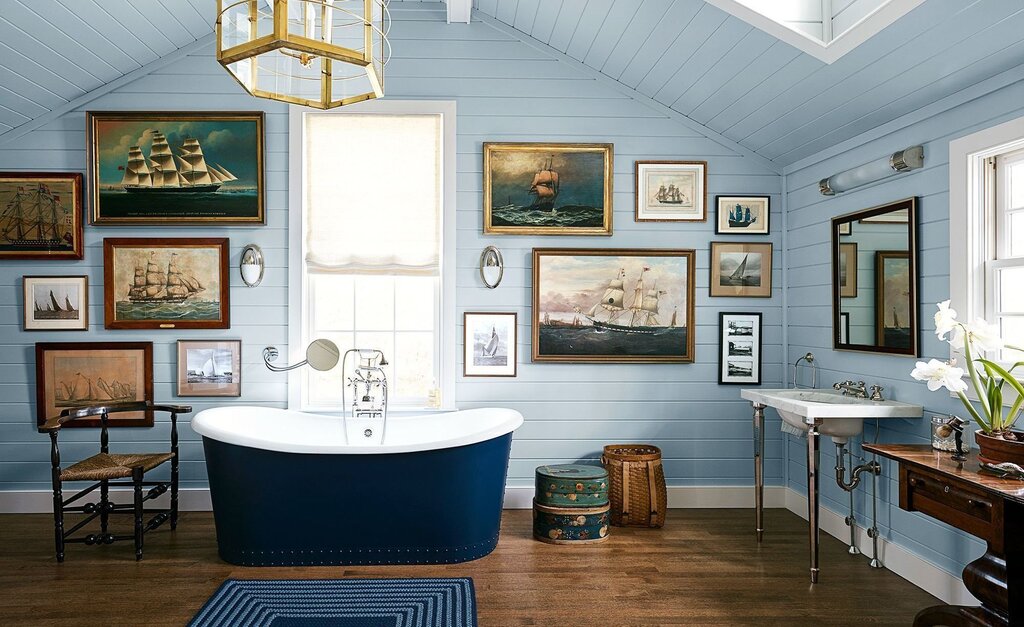 Nautical-themed bathroom