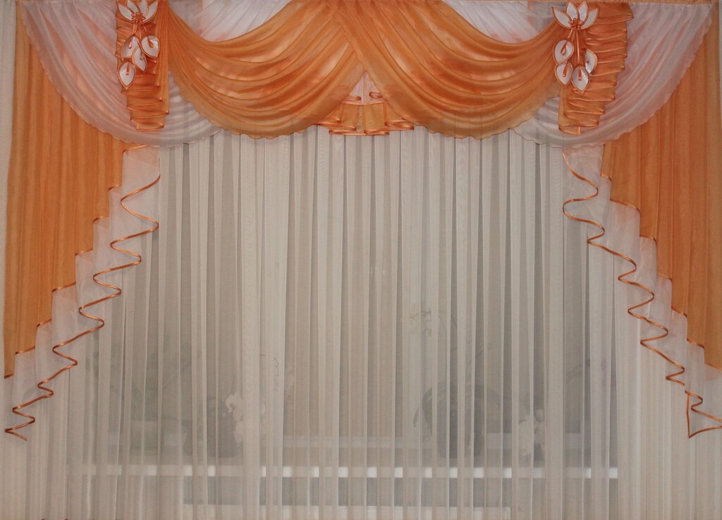 Tulle with a valance