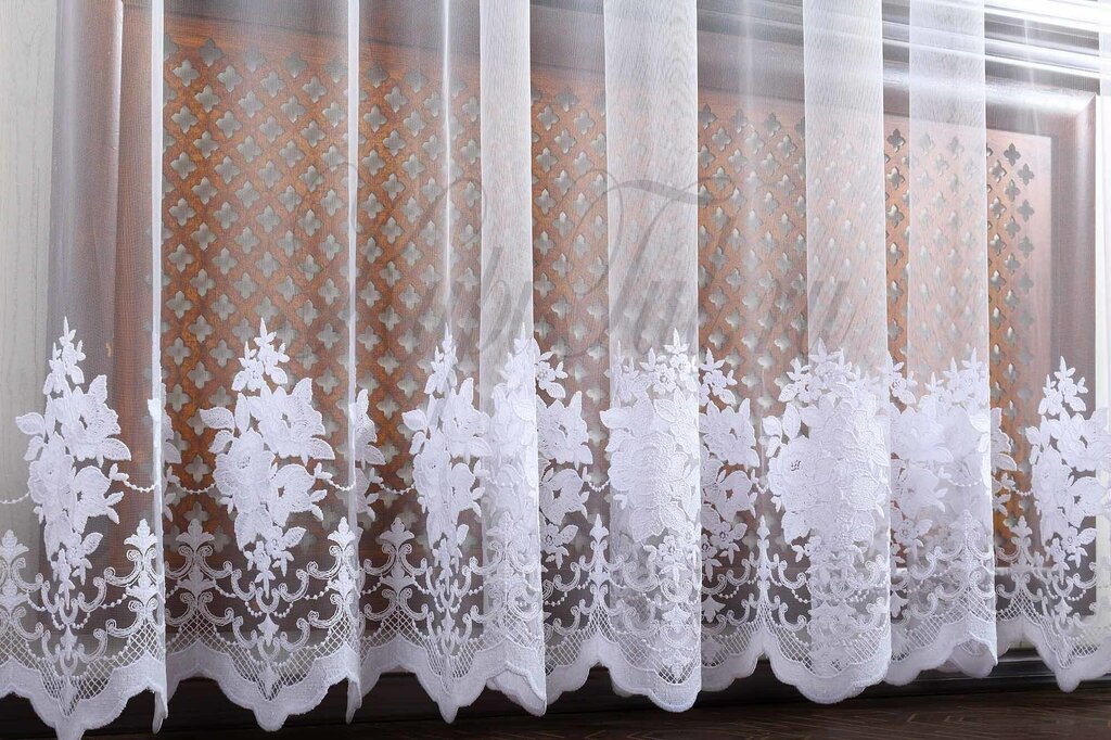 Sheer curtain with a pattern