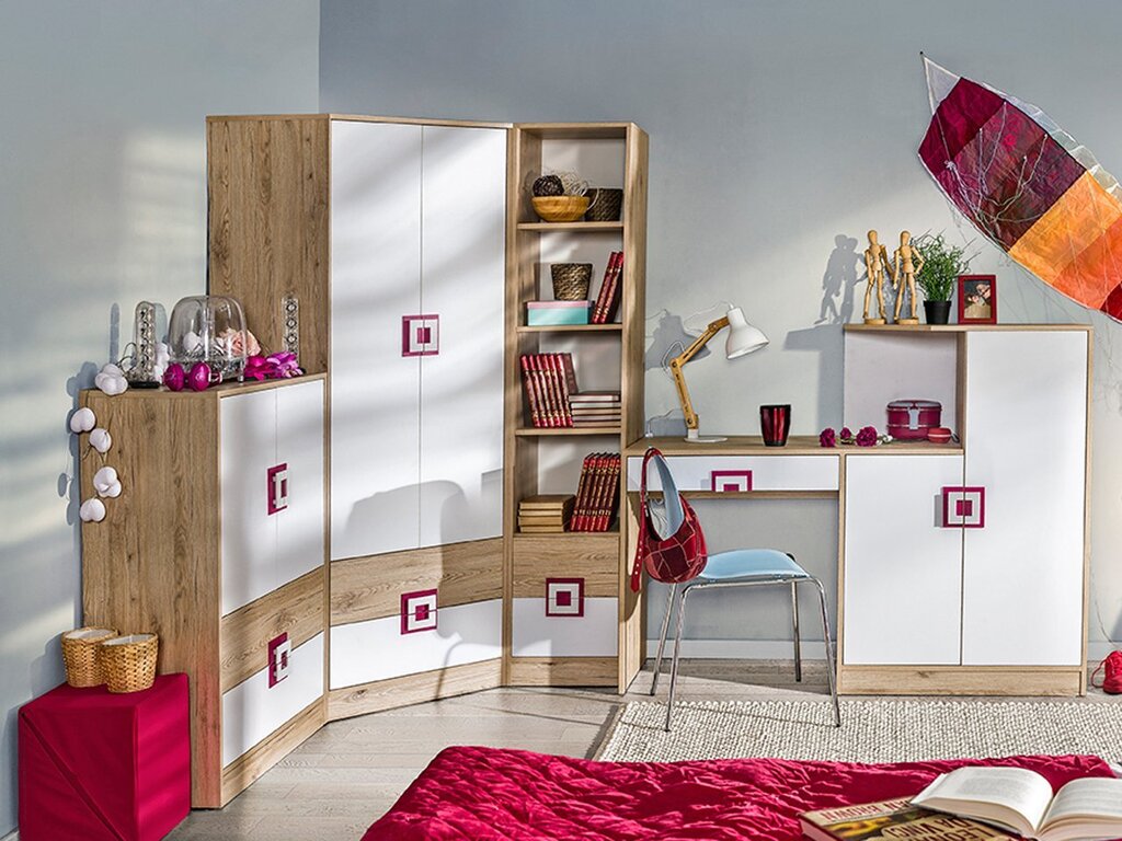 Corner wall unit for a children's room