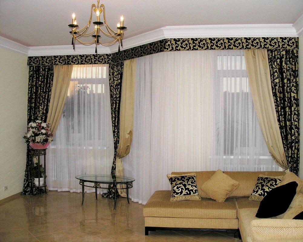 Corner curtains