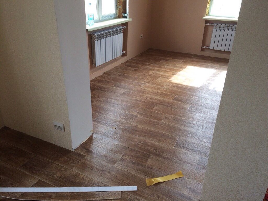 Laying laminate parallel to the window