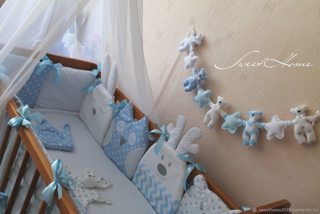 Decoration for a baby crib for newborns